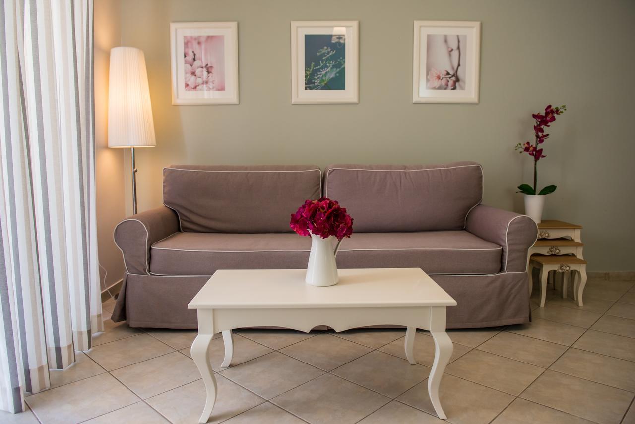 Lefkadio Suites Lefkada City ภายนอก รูปภาพ